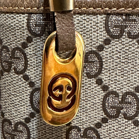 Gucci GG Sherry Line Monogram Canvas Tall Tote with Zippered Side Pocket - Picture 5 of 16